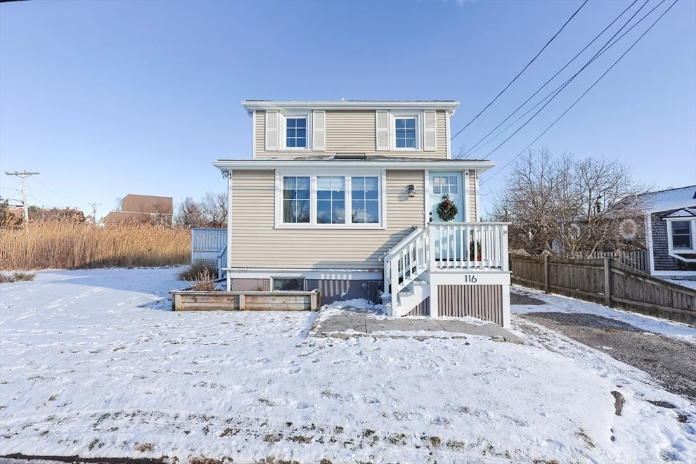 Unit for sale at 116 Island St, Marshfield, MA 02020