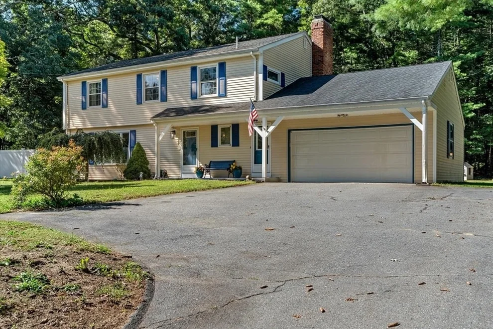 Unit for sale at 43 Old Powder House Rd, Lakeville, MA 02347