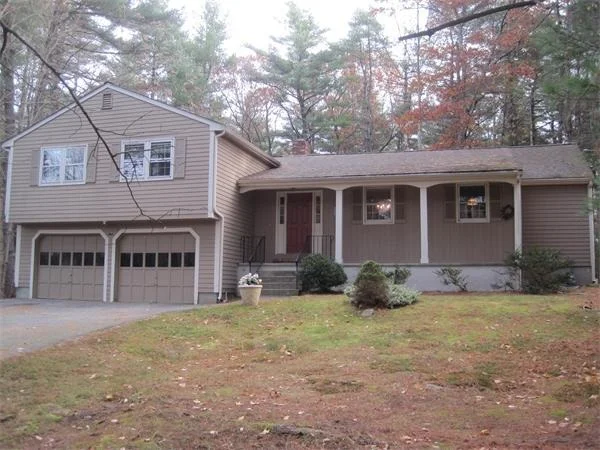 Unit for sale at 4 White Hall Ln, Hopkinton, MA 01748