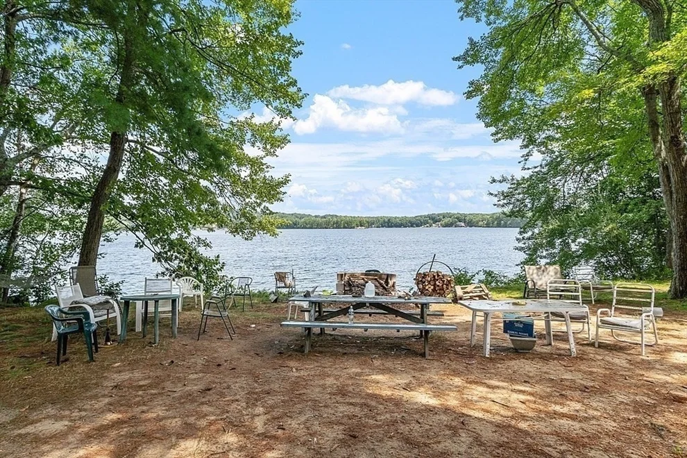Unit for sale at 659 Reservoir Road, Lunenburg, MA 01462