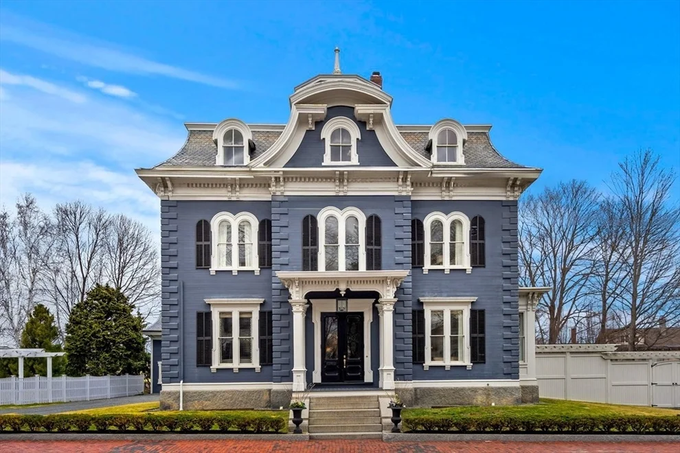 Unit for sale at 212 High Street, Newburyport, MA 01950