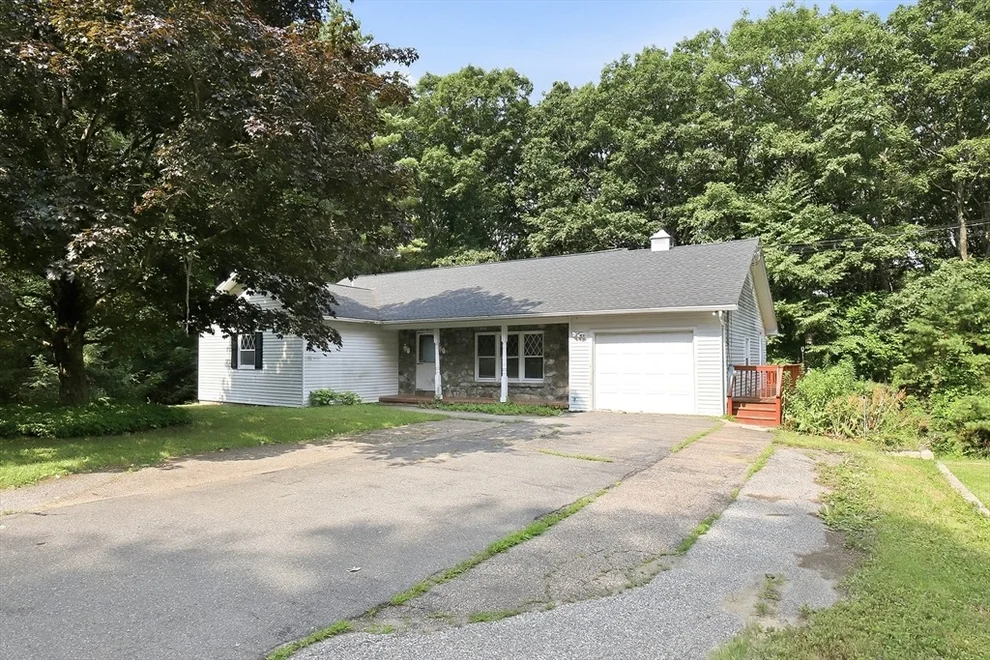Unit for sale at 132 Charlton Road, Spencer, MA 01562