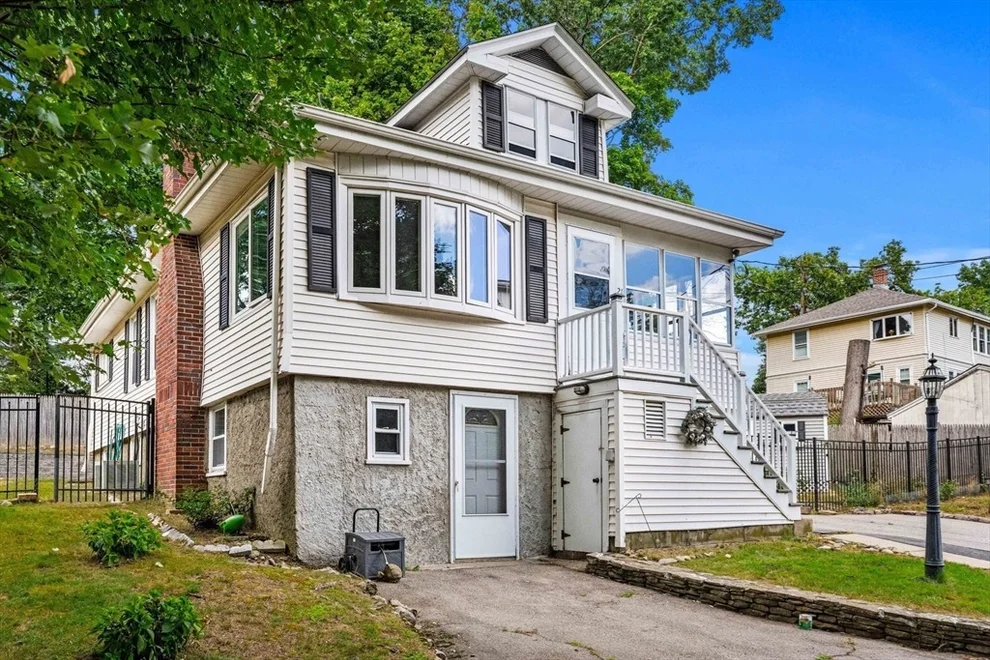 Unit for sale at 21 Evelyn Pl, Quincy, MA 02171