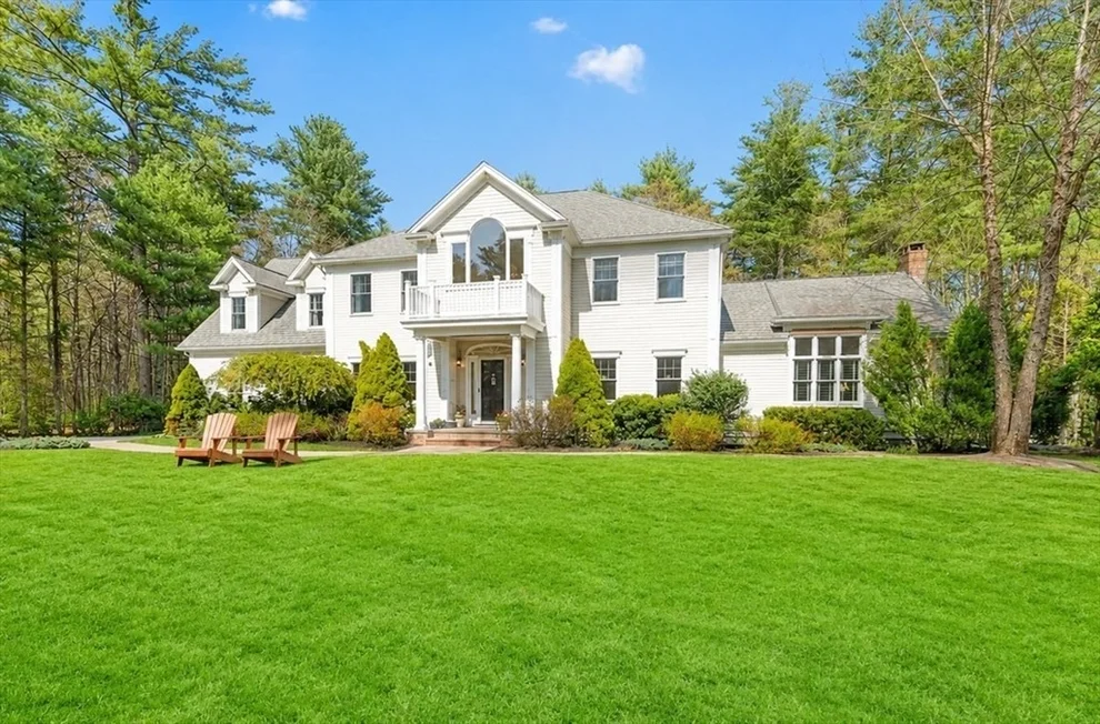 Unit for sale at 150 Lincoln St, Norwell, MA 02061
