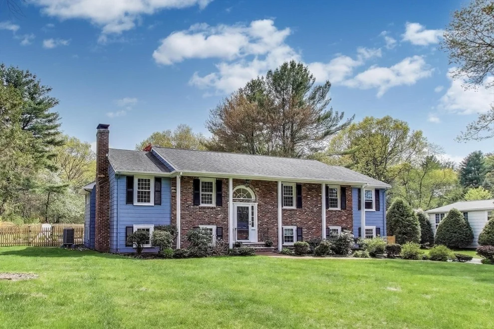 Unit for sale at 24 Spruce Dr, Westwood, MA 02090