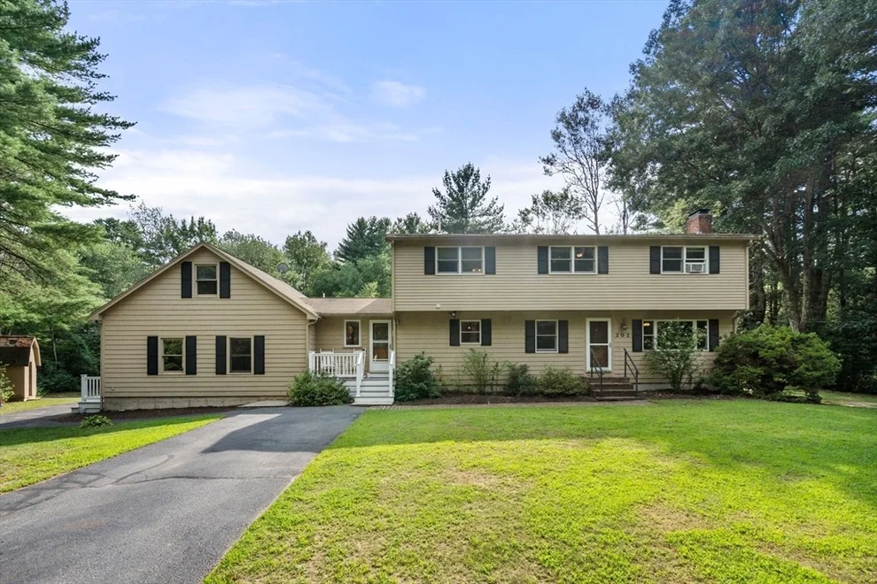 Unit for sale at 202 Franklin St, Halifax, MA 02338