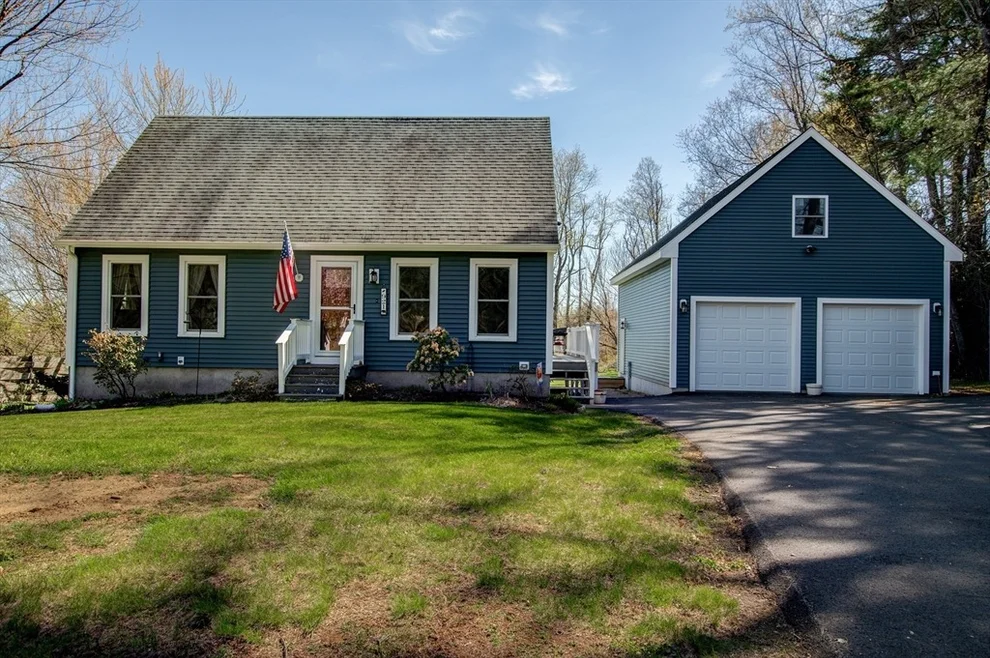 Unit for sale at 921 Wauwinet Rd, Barre, MA 01005