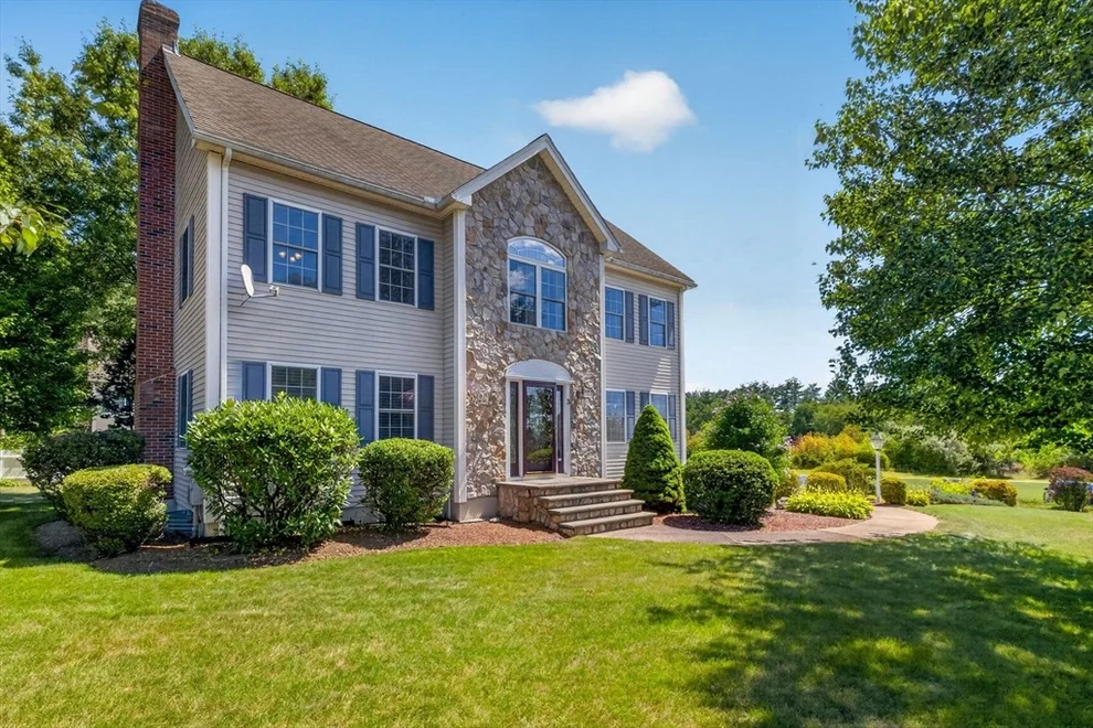 Unit for sale at 3 Janes Drive, Littleton, MA 01460