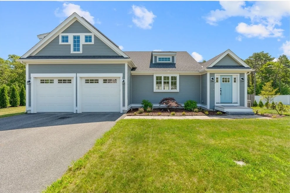 Unit for sale at 7 Maxwell Lane, Sandwich, MA 02563