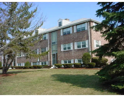 Unit for sale at 23 Edgelawn Ave, North Andover, MA 01845