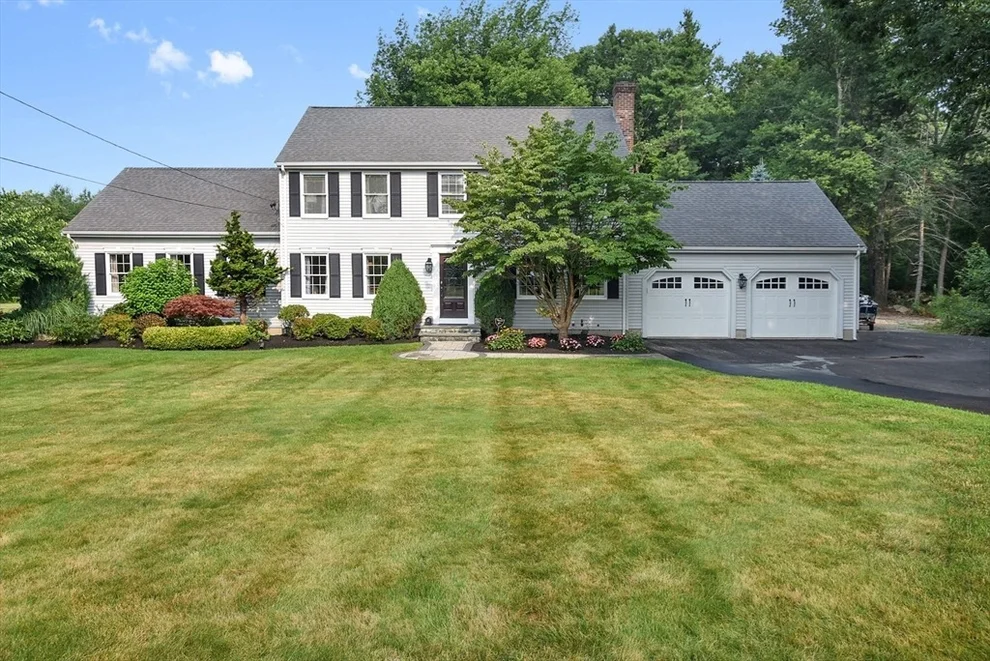 Unit for sale at 82 Bellingham Rd, Blackstone, MA 01504