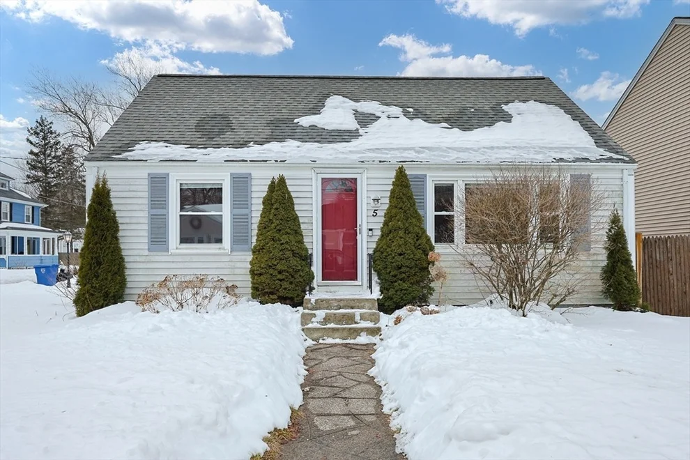 Unit for sale at 5 Keane St., Lincoln, RI 02865