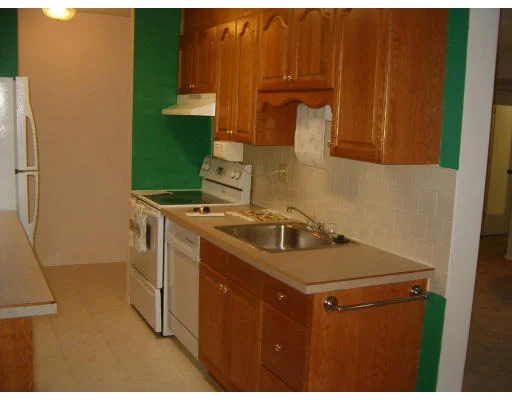 Unit for sale at 62 Shrewsbury Green Dr, Shrewsbury, MA 01545