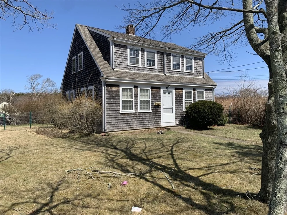 Unit for sale at 114 Iyannough Rd, Barnstable, MA 02601