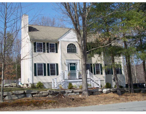 Unit for sale at 36 East St, Topsfield, MA 01983