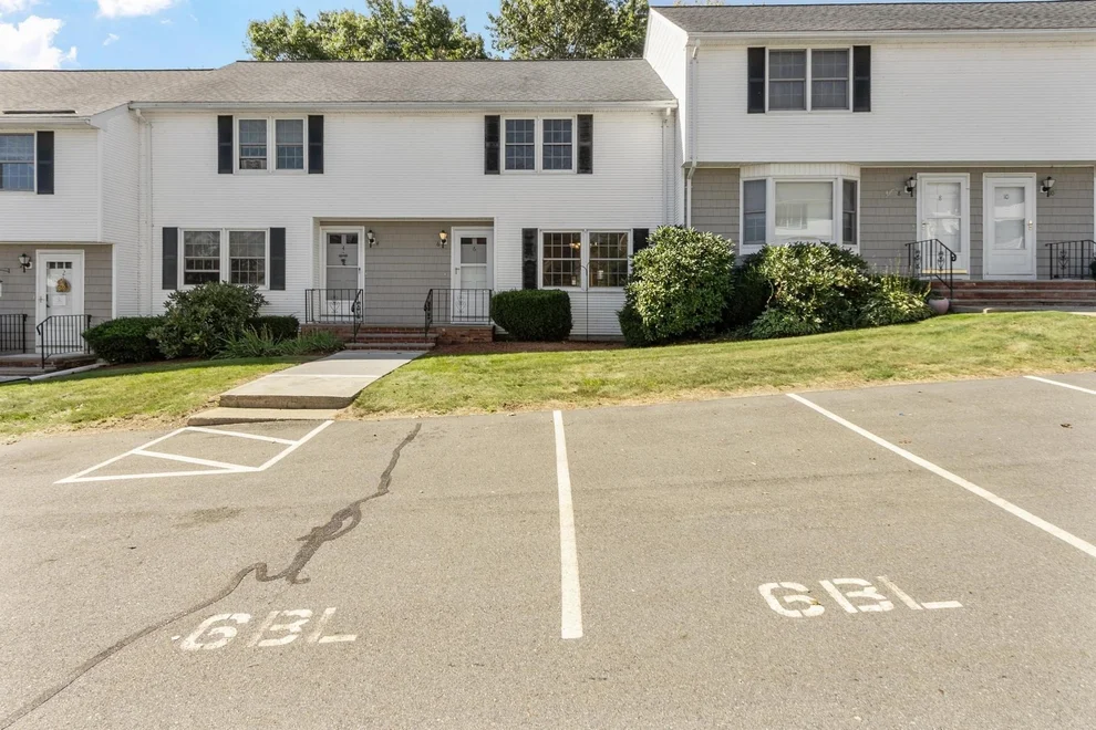 Unit for sale at 6 Brandee, Methuen, MA 01844