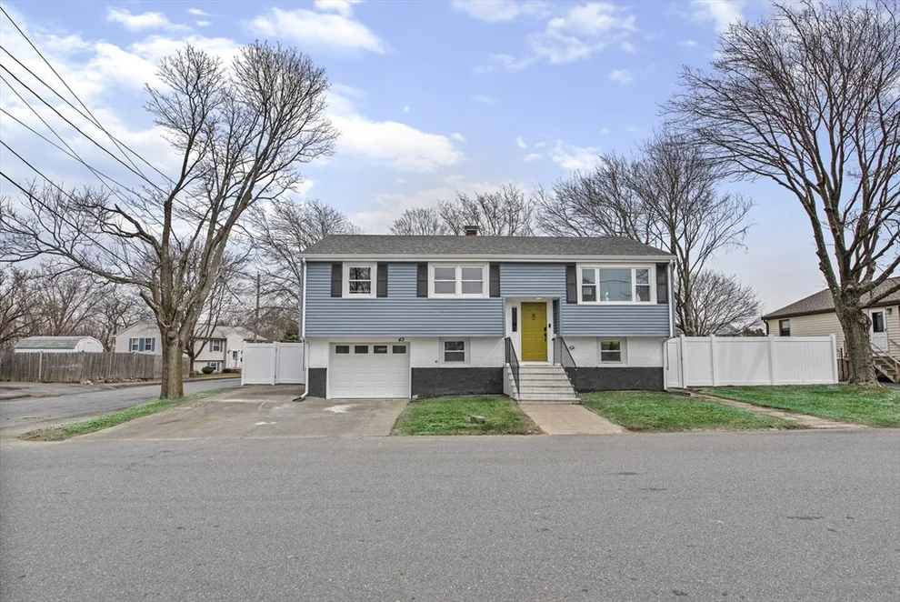 Unit for sale at 43 Belleview Ave, Salem, MA 01970