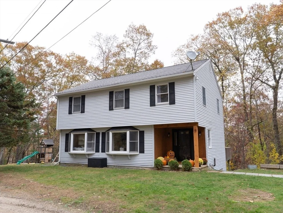 Unit for sale at 15 Cherokee Rd, Holland, MA 01521