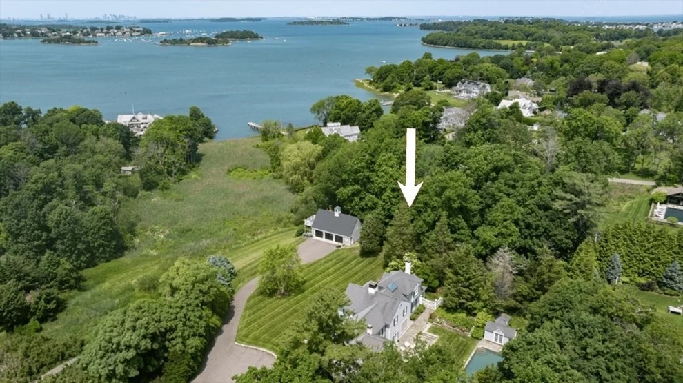 Unit for sale at 10r Martins Lane, Hingham, MA 02043