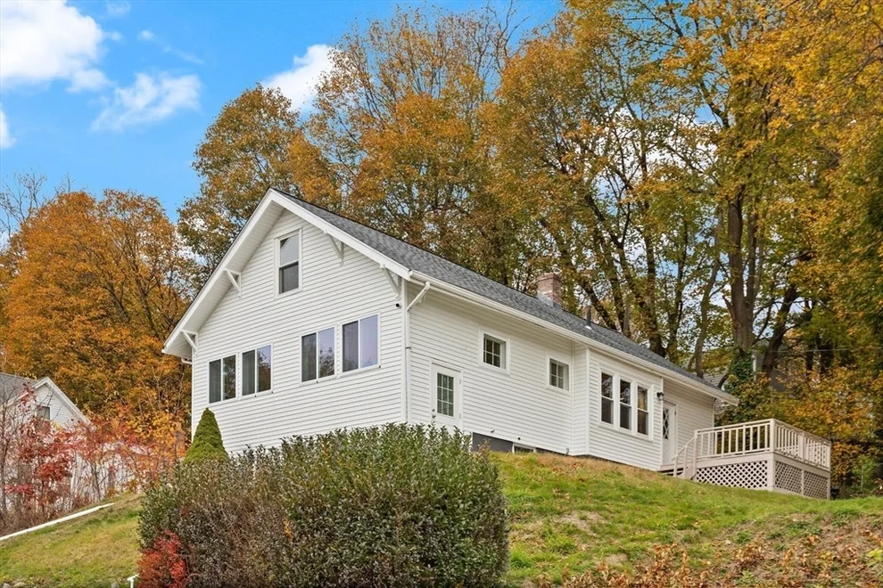 Unit for sale at 10 Minthorne St, Worcester, MA 01603
