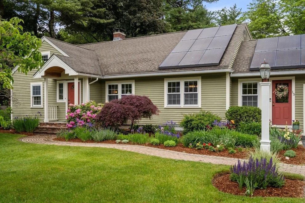 Unit for sale at 15 Juniper Rd, Andover, MA 01810