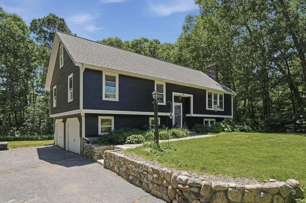 Unit for sale at 56 King Street, Uxbridge, MA 01569