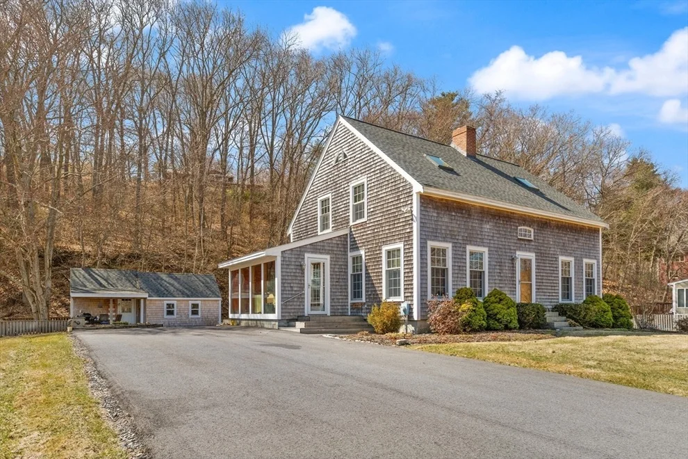 Unit for sale at 20 Bush Hill Rd, Ipswich, MA 01938