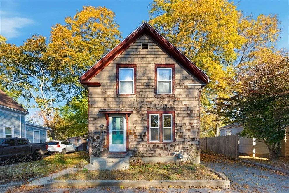 Unit for sale at 11 Central Street, Merrimac, MA 01860