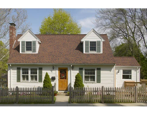 Unit for sale at 170 Newport St, Arlington, MA 02476