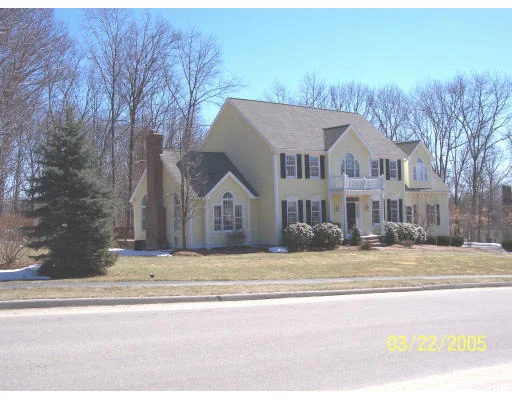 Unit for sale at 1 Blackthorn Road, Shrewsbury, MA 01545