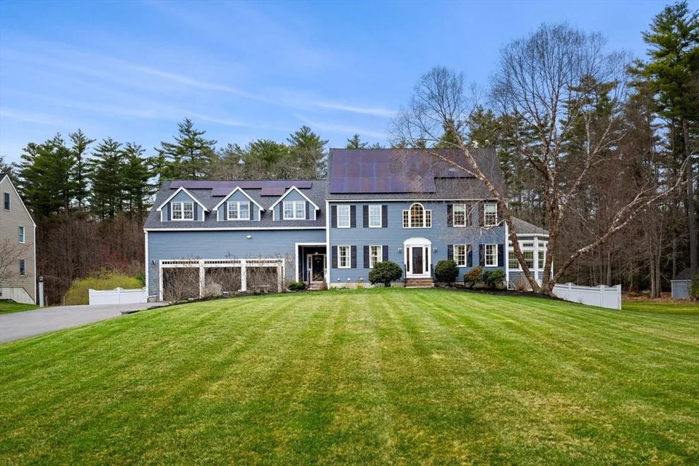 Unit for sale at 8 Palis Dr, Salisbury, MA 01952