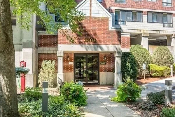 Unit for sale at 200 Ledgewood Drive, Stoneham, MA 02180