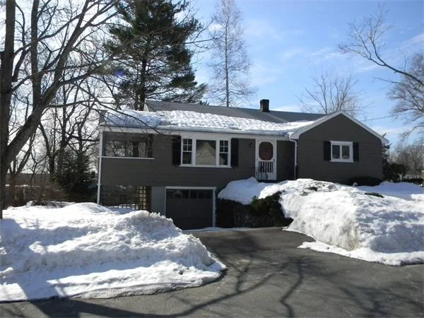 Unit for sale at 55 Woodcrest Drive, Wakefield, MA 01880