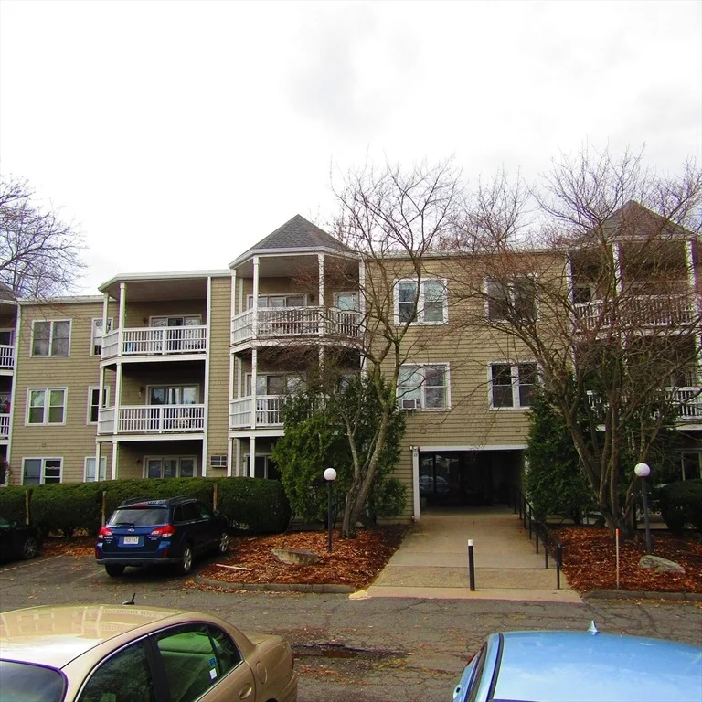 Unit for sale at 23 Randolph Place, Northampton, MA 01060