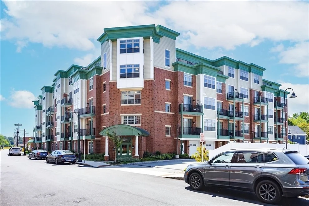 Unit for sale at 69 Foundry Street, Wakefield, MA 01880
