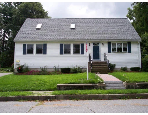 Unit for sale at 15 Lenox Cir, Lawrence, MA 01843