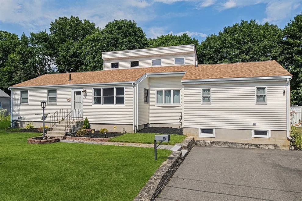 Unit for sale at 36 Huggins Rd, Rockland, MA 02370