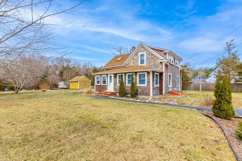 Unit for sale at 137 Fearing Hill Rd, Wareham, MA 02576