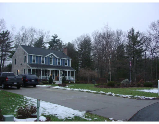 Unit for sale at 10 Winterfield Dr, East Bridgewater, MA 02333