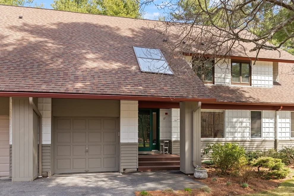 Unit for sale at 17 Apple Valley Dr, Sharon, MA 02067