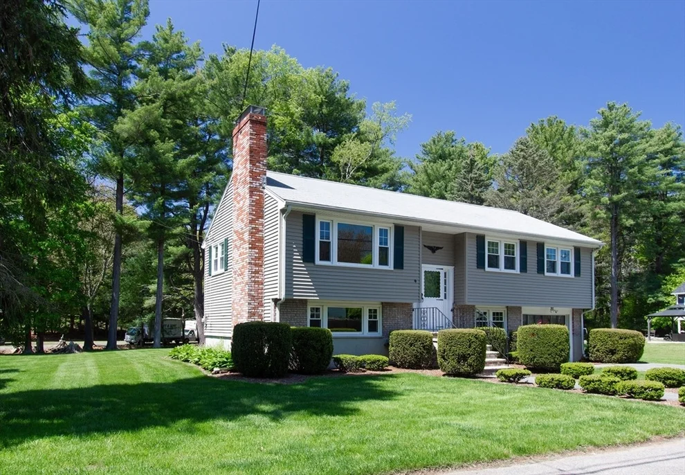 Unit for sale at 4 Morningside Drive, Beverly, MA 01915