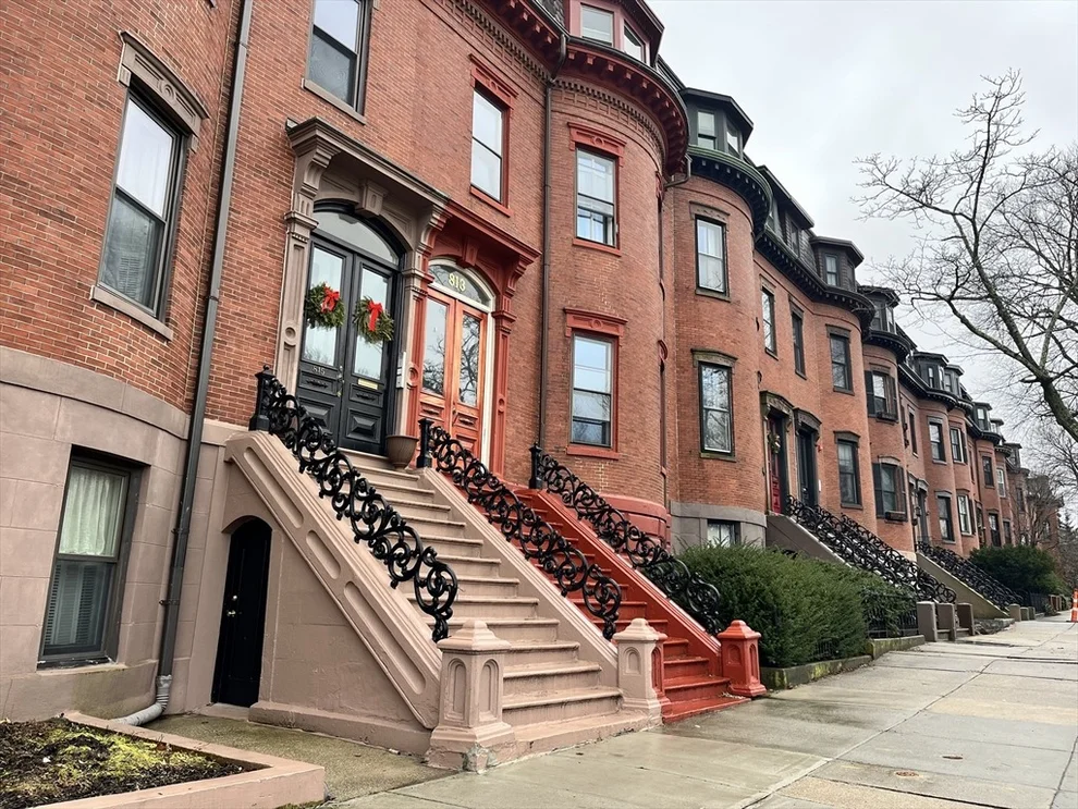 Unit for sale at 817 E Broadway, Boston, MA 02127