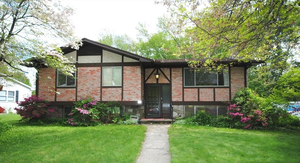 Unit for sale at 19 Paul St, Auburn, MA 01501
