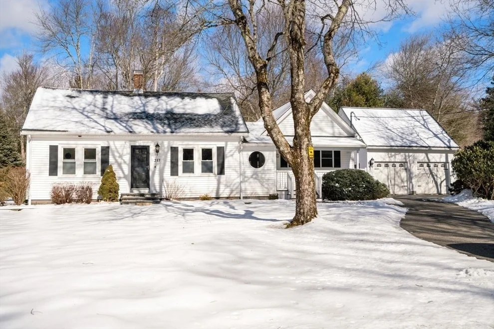 Unit for sale at 217 Prospect St, Easton, MA 02375