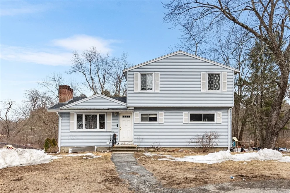 Unit for sale at 290 Park St, North Reading, MA 01864