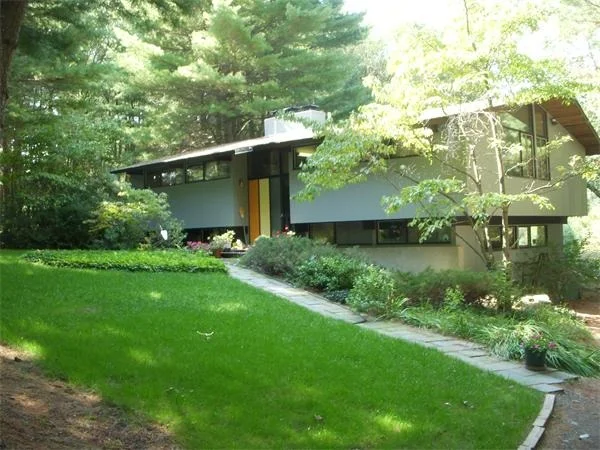 Unit for sale at 8 Boyce Farm Road, Lincoln, MA 01773