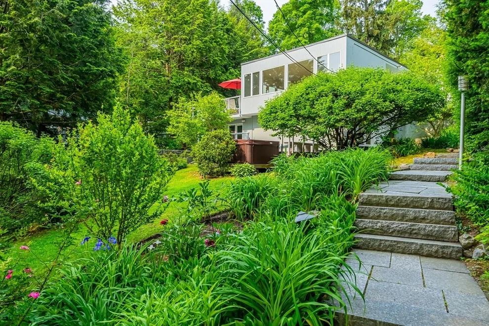 Unit for sale at 5 Moon Hill Rd, Lexington, MA 02420