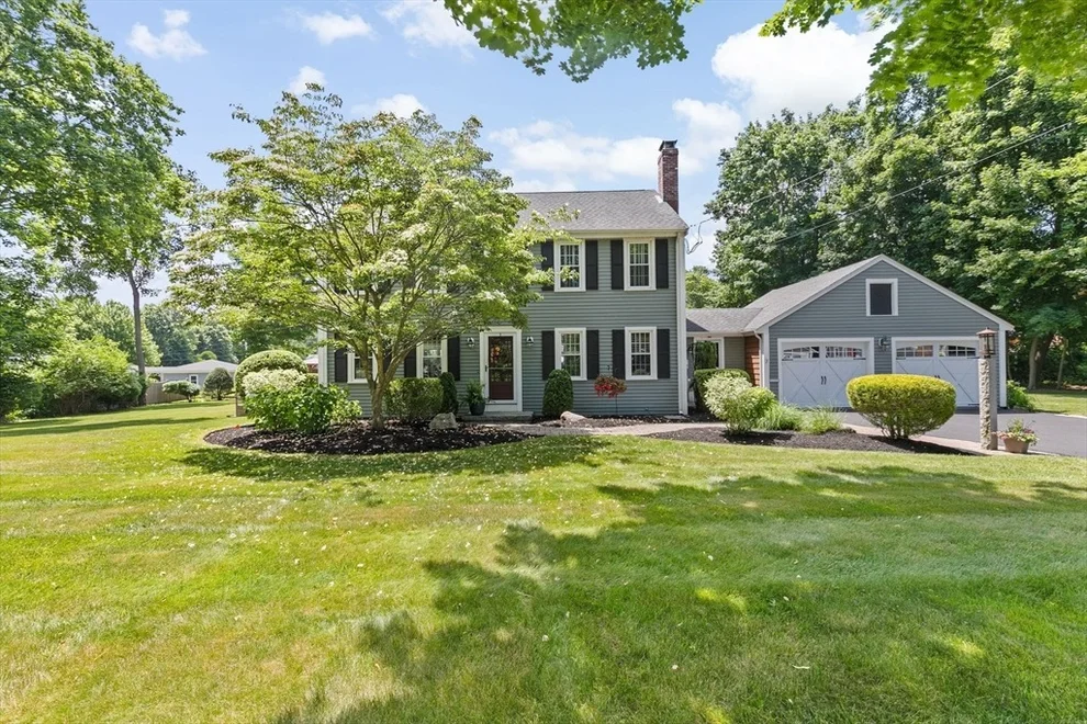 Unit for sale at 7 Ritter Rd, Hingham, MA 02043