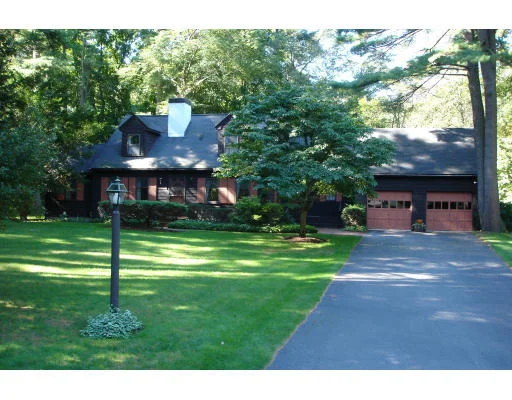 Unit for sale at 14 Woodside Road, Topsfield, MA 01983