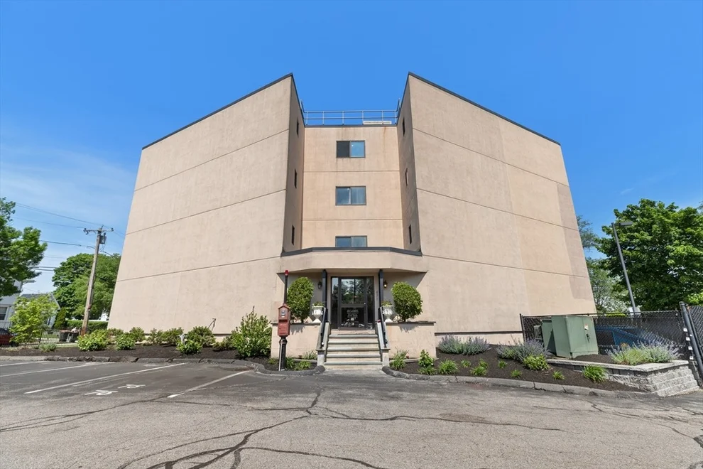Unit for sale at 677 Quincy Shore Dr, Quincy, MA 02170